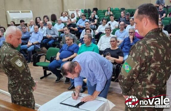 Prefeito Aguinaldo Pedro Paggi é empossado presidente da Junta Militar de Capinzal
