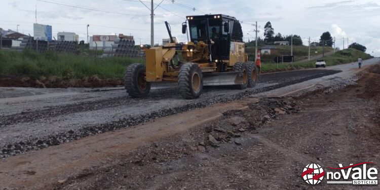 Prosseguem obras de revitalização na SC-467 entre Capinzal e Zortéa