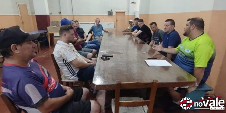 Fundação Municipal de Esporte realiza reunião para retomada do Campeonato Municipal de Bocha