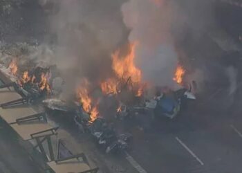 Queda de avião deixa dois mortos em São Paulo (Vídeo)