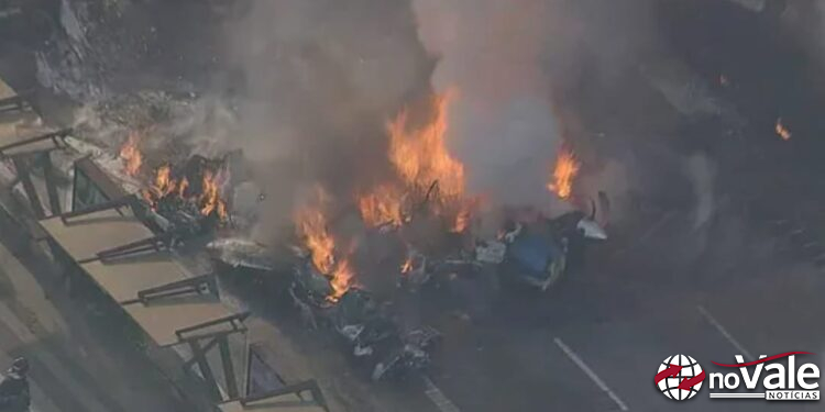 Queda de avião deixa dois mortos em São Paulo (Vídeo)