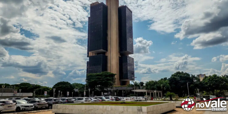 Copom eleva juros básicos da economia para 14,25% ao ano