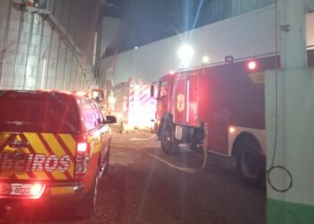 Incêndio em secador de grãos mobiliza bombeiros em Lebon Régis