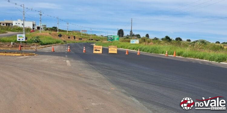 Empresa desvia trânsito para continuidade das obras da SC-467