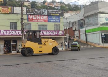 Administração de Ouro realiza revitalização da rua Felipe Schmidt