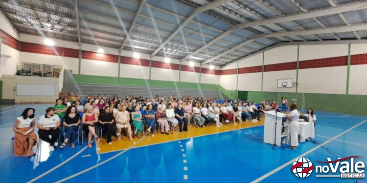 Escola São Cristóvão realiza primeira assembleia de pais de 2025