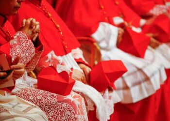 Conclave para escolher novo papa começa dia 7 de maio