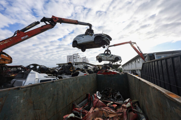 Governo do Estado inicia segunda etapa da Operação Limpa Pátios do Detran/SC