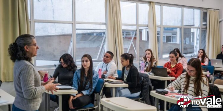 Estudantes têm até esta quarta-feira para se inscrever no Universidade Gratuita