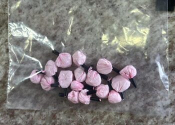 PMRv prende motorista sem habilitação e encontra droga com adolescente em Ibicaré