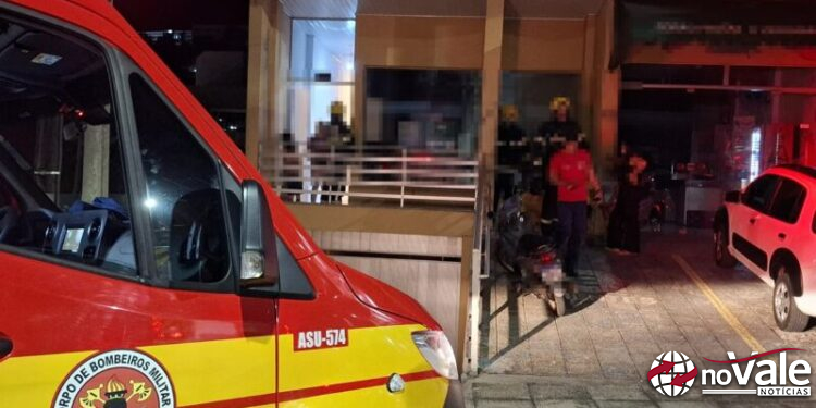 Princípio de incêndio em apartamento mobiliza Corpo de Bombeiros no Centro de Capinzal