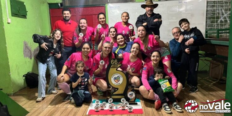 ADCC-TG Capinzal conquista título do campeonato feminino de futsal de Machadinho