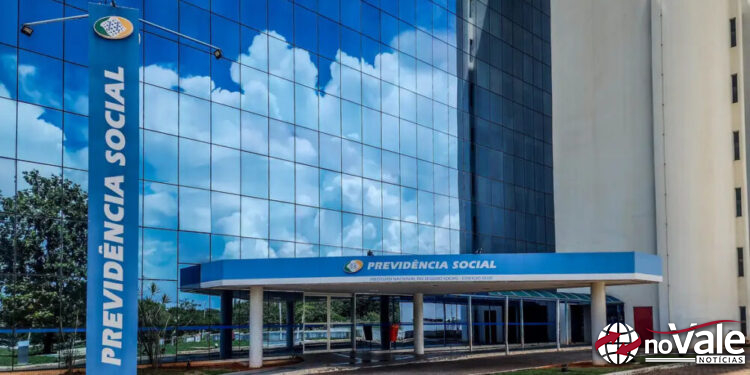 INSS começa a devolver descontos indevidos nesta segunda-feira (26)