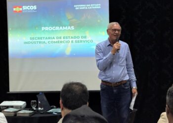 Secretário de Indústria, Comércio e Serviços de SC apresenta programas de incentivo ao setor produtivo durante encontro em Capinzal