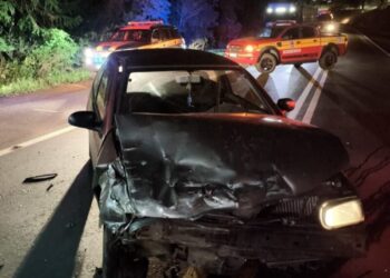 Colisão no acesso à Vargem Bonita deixa pessoas feridas na BR-282