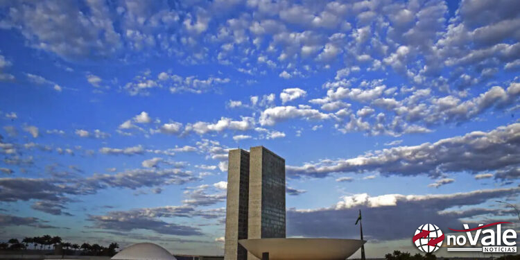 CCJ do Senado aprova fim da reeleição para cargos do Executivo