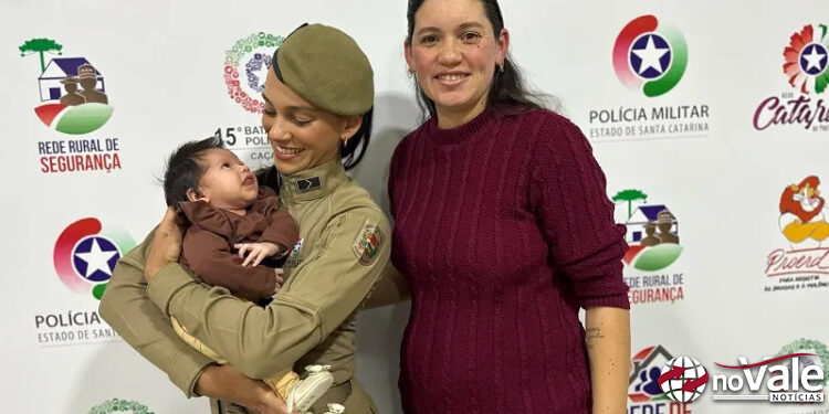 Atitude rápida de policial militar salva bebê engasgado em Caçador