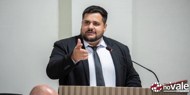 Aprovada moção de autoria do vereador Kaue pressionando o congresso para abrir CPI para investigar o rombo no INSS