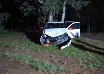 Saída de pista deixa mulher ferida na SC-355 em Lebon Régis