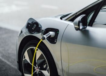Carros híbridos e elétricos atingem 7.76% do mercado automotivo no Brasil