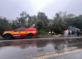 Três pessoas morrem em colisão frontal na BR-470 em São Cristóvão do Sul