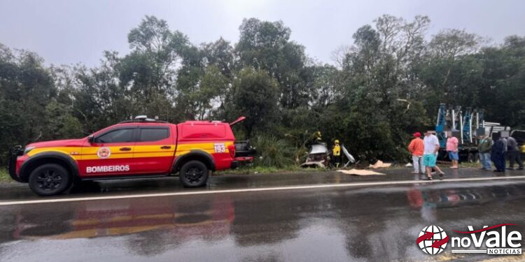 Três pessoas morrem em colisão frontal na BR-470 em São Cristóvão do Sul