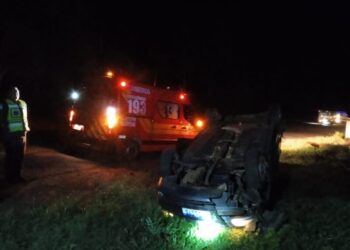 Capotamento de veículo deixa jovem ferido em Catanduvas