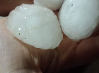 Chuva de granizo causa destelhamentos em Videira