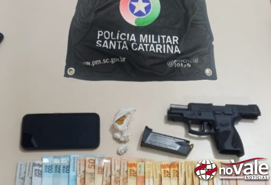 Dois homens são presos por tráfico, porte ilegal de arma e receptação em Fraiburgo