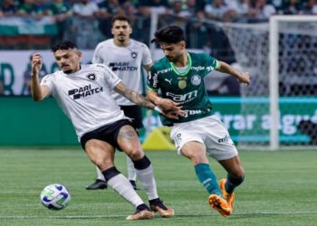 Botafogo e Palmeiras abrem oitavas de final do Mundial de Clubes