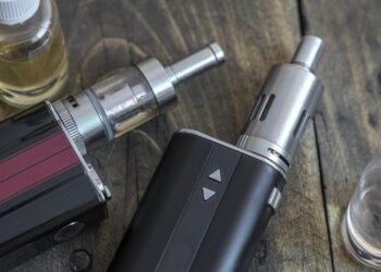 Cada vez mais adolescentes usam o cigarro eletrônico, revela pesquisa