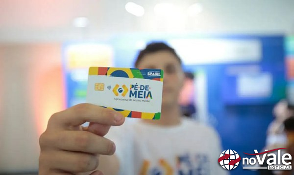 MEC quer estender Pé-de-Meia a todos do ensino médio da rede pública