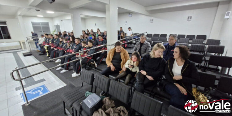 Câmara de Capinzal aprova três Moções de Aplauso e reconhece conquistas esportivas e institucionais do município