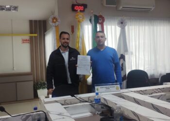 Assinada ordem de serviço para reforma do plenário da Câmara de Vereadores de Ouro