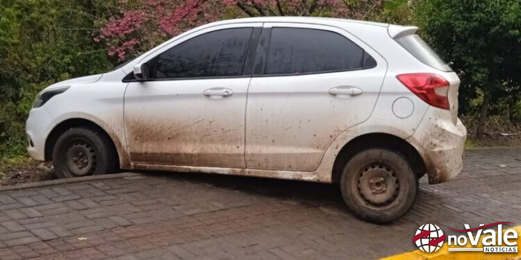 Motorista gestante é socorrida após saída de pista em Piratuba