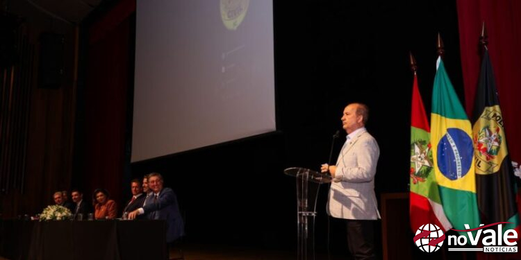 Governador anuncia concurso para 300 agentes da Polícia Civil