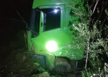 Saída de pista mobiliza bombeiros na SC-390 em Anita Garibaldi