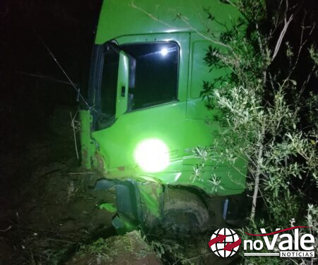 Saída de pista mobiliza bombeiros na SC-390 em Anita Garibaldi