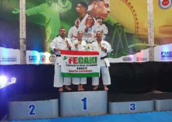 Família Saretta é campeã da Copa Do Brasil de karatê por equipes
