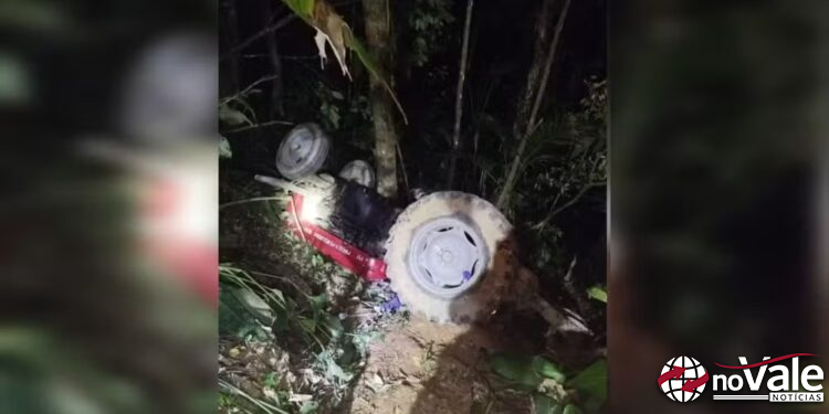 Idoso passa 4 horas preso embaixo de trator e sobrevive ao ser resgatado em SC