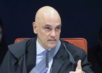 Advogados de Bolsonaro têm até quarta para entregar defesa ao STF