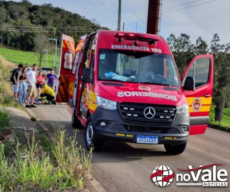 Colisão entre carro e moto deixa motociclista ferido na Barra do Leão
