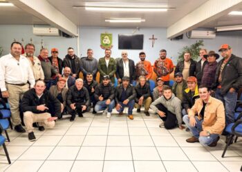 Deputado Lucas Neves debate combate ao javali com caçadores e produtores rurais em Campos Novos