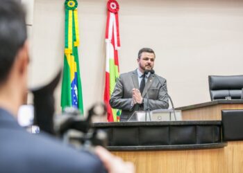 Avança na Alesc projeto para climatizar escolas públicas de SC