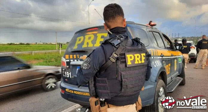 PRF apreende 100 quilos de maconha em abordagem na BR-282 em Joaçaba