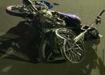 Adolescente morre em acidente de moto ao tentar fugir da polícia na Serra de SC