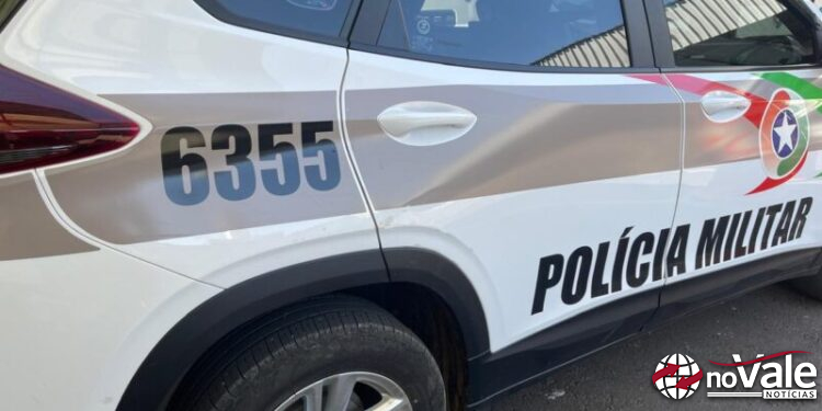 Homem com mandado por pensão alimentícia é preso durante jogo de futebol em Joaçaba