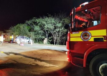 Assalto a veículo termina em fuga, acidente, morte e prisões em São Miguel do Oeste