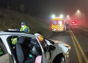 Veículo colide contra canteiro e deixa homem ferido em Fraiburgo