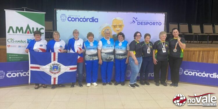 Piratuba participa dos jogos de integração de idosos em Concórdia
